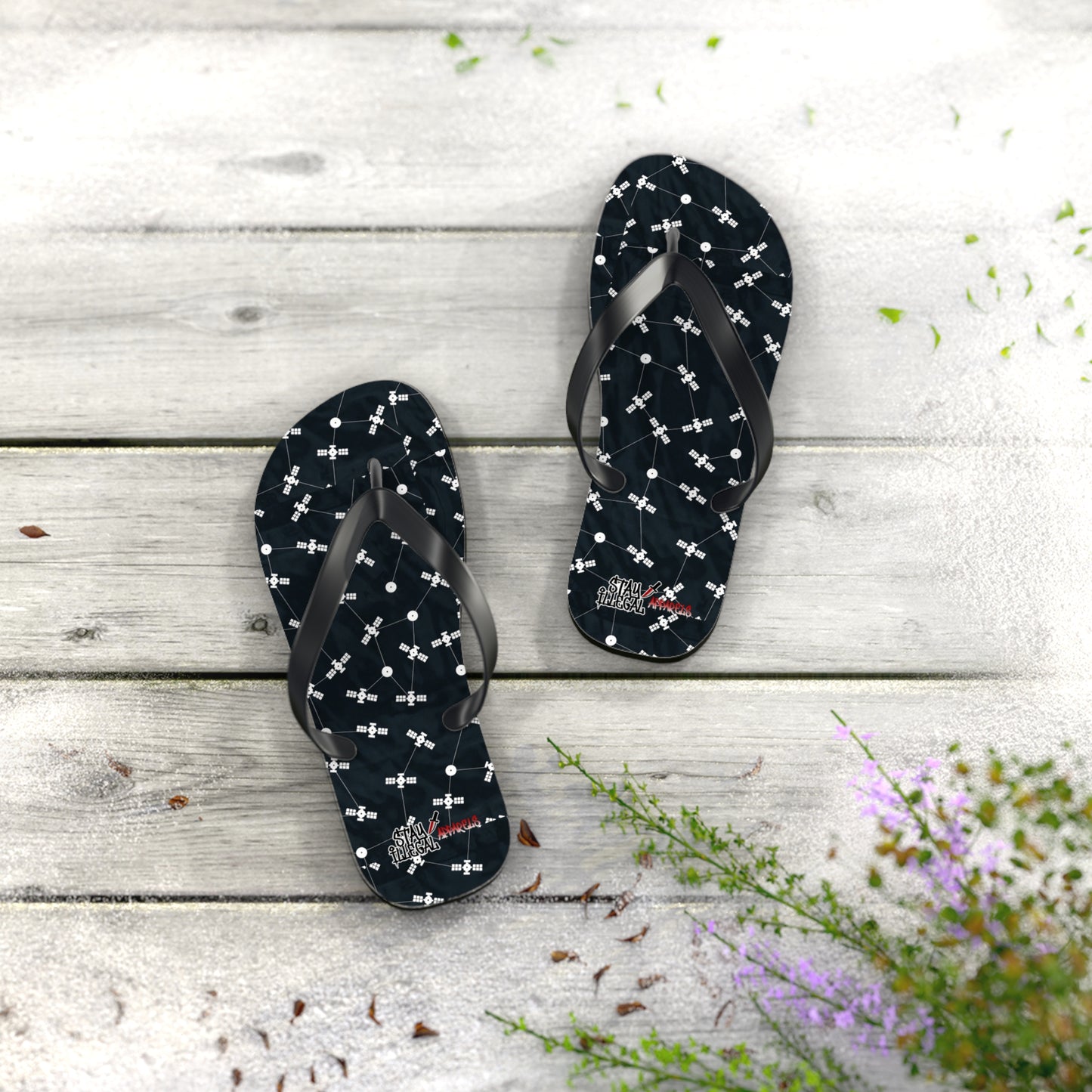Satellite Flip Flops – Stay Illegal Satellite Black